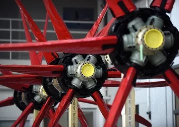 En images. Dans l'antre de la chaîne d'assemblage d'ATR à Toulouse