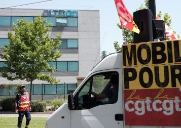 Touchées par la crise de l'aéro, les sociétés d'ingénierie taillent dans les effectifs