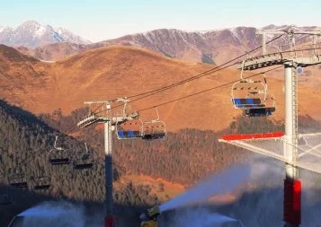 Pyrénées. Les stations de ski à la peine en raison du manque de neige