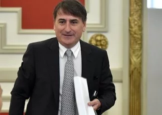 « Nous devons miser à la fois sur la diversification économique et sur le soutien à l'aéronautique »