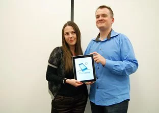 Phonitive surfe sur la vague mobile