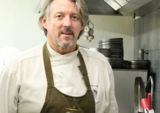 Restauration étoilée. Simon Scott du Bistrot des saveurs revisite la gastronomie avec des surprises du marché