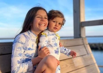 « Les Petits Protégés », une jeune marque de vêtements anti-UV créée à Bessan