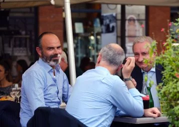 Édouard Philippe paie sa tournée à Toulouse
