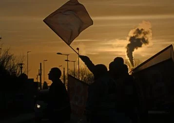 Retraites : aube syndicale devant Capgemini Toulouse 