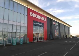 Orchestra ferme quarante-quatre magasins en France 