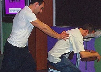 L'école Arnika invite le massage dans l'entreprise