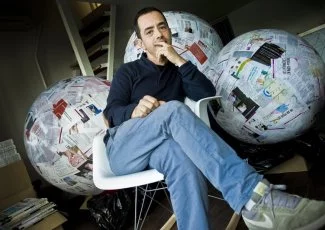 Avec Kamel Secraoui, ToulÉco recycle ses magazines en meubles design