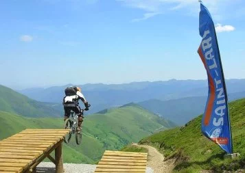 Pyrénées. Les stations de ski à la conquête des touristes de la saison estivale