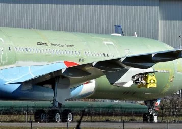 Fonds d'investissement, chômage partiel... Ce que contient le plan pour sauver l'aéronautique