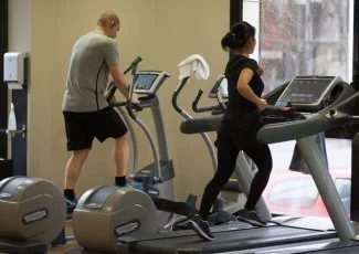 Les salles de sport Interval musclent leur positionnement depuis Toulouse