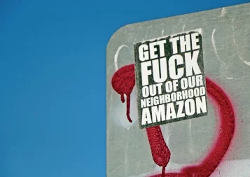 Les anti-Amazon triomphent dans le Gard