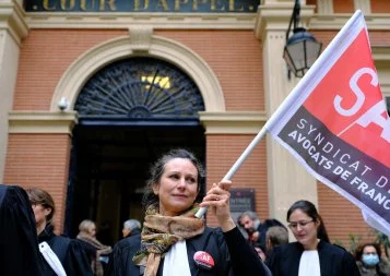 A Toulouse, le blues des robes noires